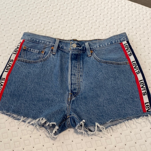 Levi’s 501 Jean shorts - Picture 1 of 2